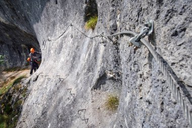 insanlar dağlarda tırmanma