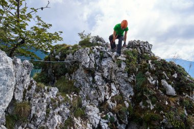 genç çocuk tırmanış