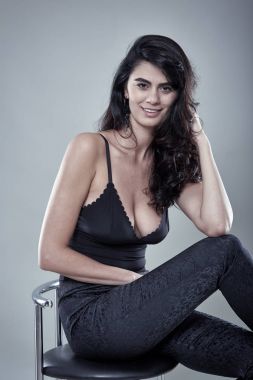 güzel kadın iç çamaşırı modeli