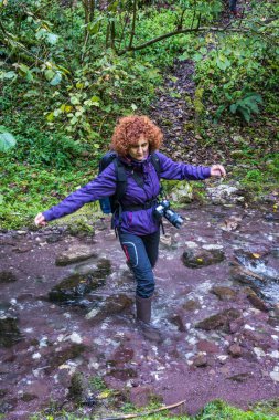 sırt çantası ile kadın fiyatı