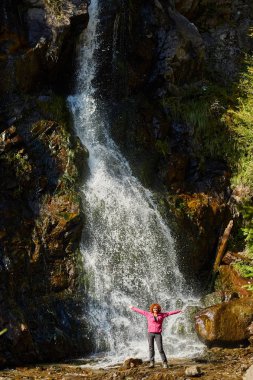 Olgun kadın kılığında 