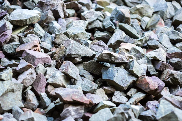 Molte pietre di ghiaia grigiastre — Foto Stock