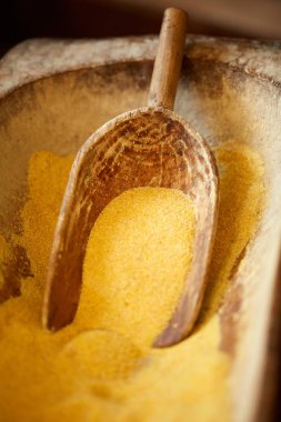 Yemlik Mısır çiçek ile ahşap Kepçe