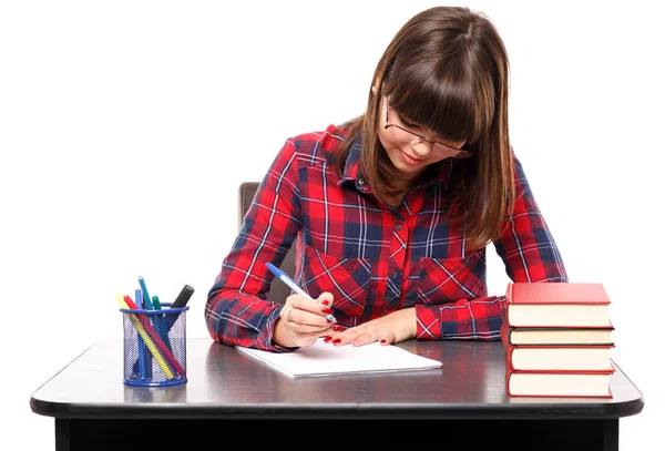 Junge Studentin Macht Hausaufgaben Schreibtisch — Stockfoto