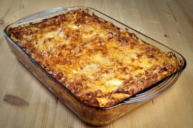 Peynir kabuk ile İtalyan lazanya closeup