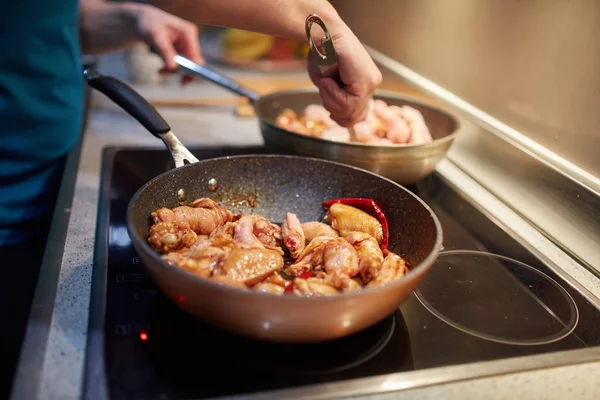 Hands Man Cooking Chicken Wings Wok Pans — Stock Photo, Image