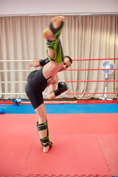 Kickbox Kämpfertraining Fitnessstudio Selektiver Fokus — Stockfoto