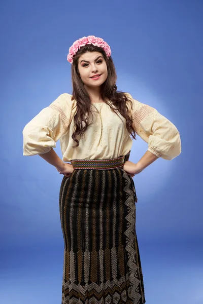 Young Romanian Woman Traditional Folklore Costume — Stock Photo, Image