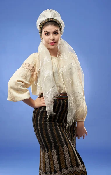 Jonge Roemeense Vrouw Traditionele Folklore Kostuum — Stockfoto
