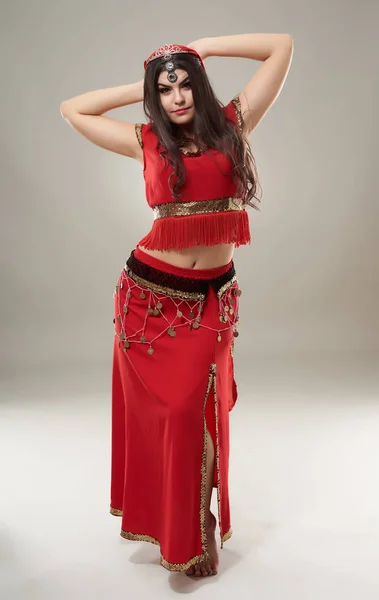 Beautiful Ethnic Belly Dancer Performing Oriental Dance Traditional Costume — Stock Photo, Image