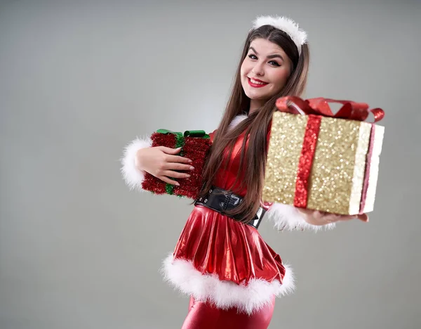 Beautiful Young Santa Girl Presents Give — Stock Photo, Image