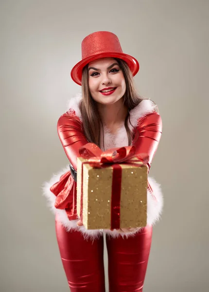 Belle Jeune Fille Santa Avec Des Cadeaux Donner — Photo