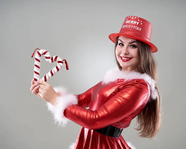 Santa Menina Fazendo Coração Decorações Natal — Fotografia de Stock