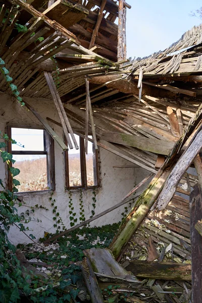 Maison Ruine Avec Toit Murs Effondrés — Photo