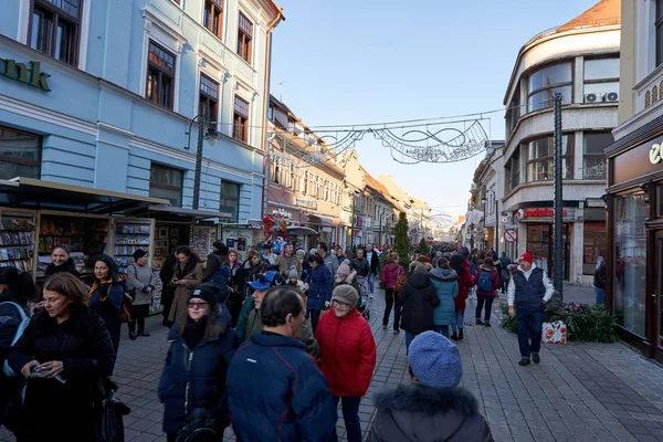 Brasov Rumänien December 2019 Gatuliv Brasovs Gamla Stadskärna Ett Populärt — Stockfoto