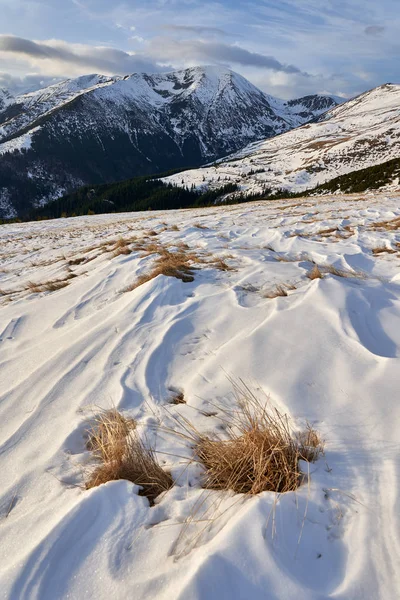 Mountain Range Early Spring Snow — 스톡 사진