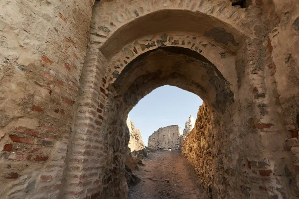 Fortaleza Medieval Estilo Gótico Com Paredes Pedra — Fotografia de Stock