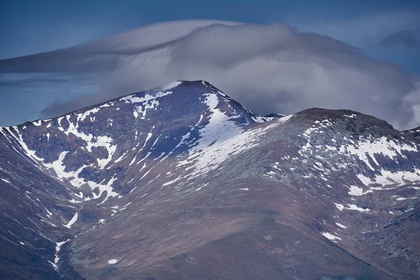 Paysage Avec Des Montagnes Été Ayant Encore Des Taches Neige — Photo