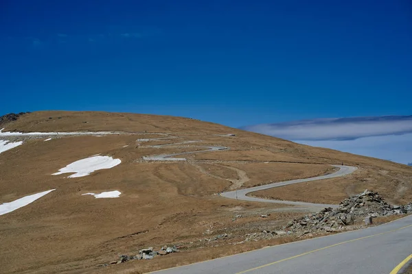 Δρόμος Transalpina Στη Ρουμανία Αρχές Καλοκαιριού Στα Βουνά — Φωτογραφία Αρχείου