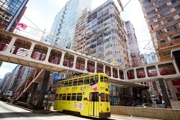 Elektrische Wagen und Kraftfahrzeuge in Hongkong — Stockfoto