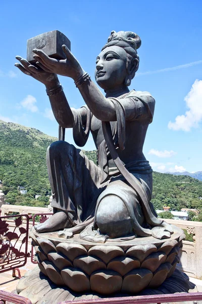 Statue géante de Bouddha à Po Lin Monaster — Photo