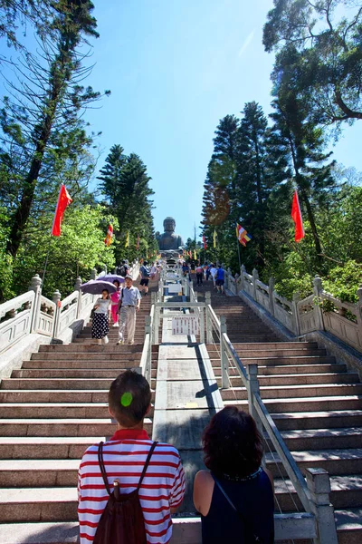 Statua di Buddha gigante al Monastero di Po Lin — Foto Stock