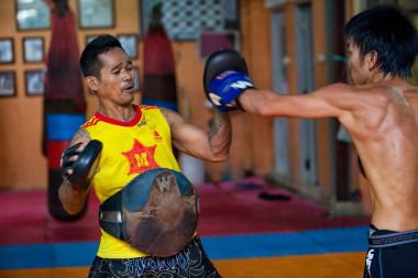 Bangkok Muaythai okulda tanımlanamayan boksörler