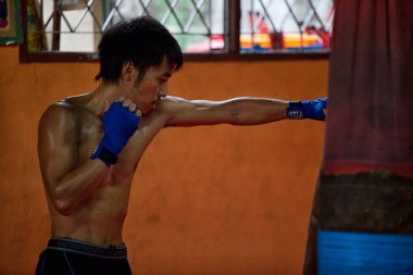 Bangkok Muaythai okulda tanımlanamayan boksörler