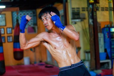 Bangkok Muaythai okulda tanımlanamayan boksörler
