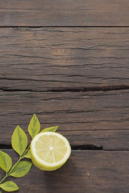 Gıda maddeleri ile ahşap masa arka plan