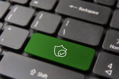 İş web güvenlik kalkanı bilgisayar klavye