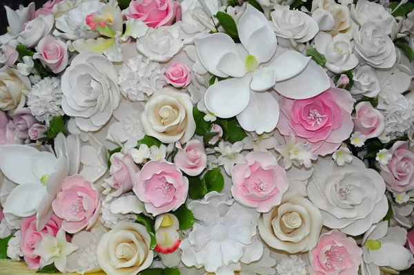 Růžový a bílý fondán květinové poleva — Stock fotografie