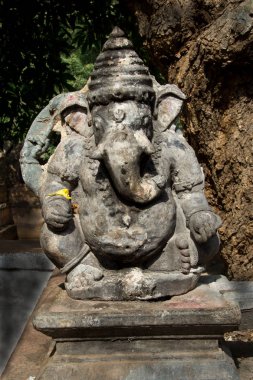 Ganesha taş heykeli