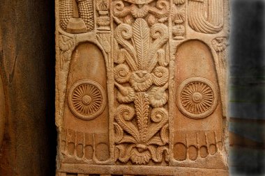 Ayağı Sanchi at oyma