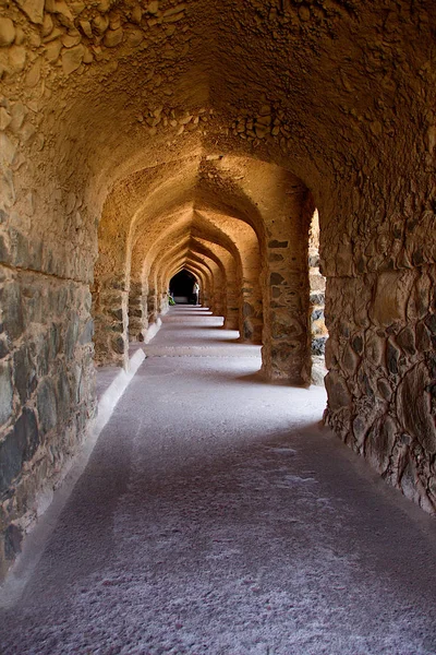 Pasaje, Columnas y Arcos, Mandú — Foto de Stock