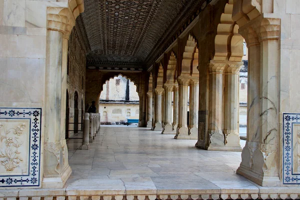 View Corridor Pillars Arches Marble Flooring Decorative Roof Amer Palace — Stock Photo, Image