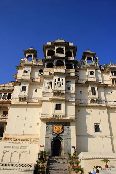 Pohled Přední Vchod City Palace Udaipur Rajasthan Indie Asie — Stock fotografie