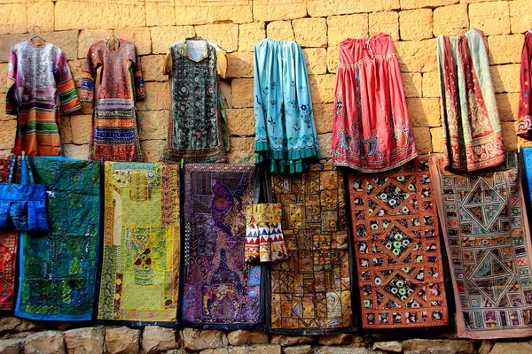 Mats Dresses Bags Bold Colored Designs Displayed Walls Jaisalmer Fort — Stock Photo, Image