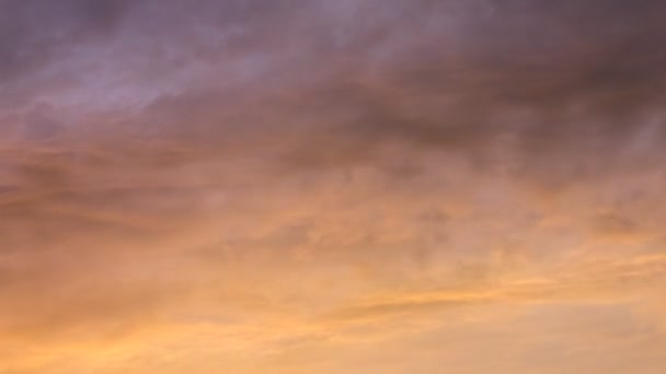 Zeitraffer Sonnenaufgang, Wolken am Himmel — Stockvideo