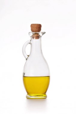 beyaz üzerine bir şişe zeytinyağı