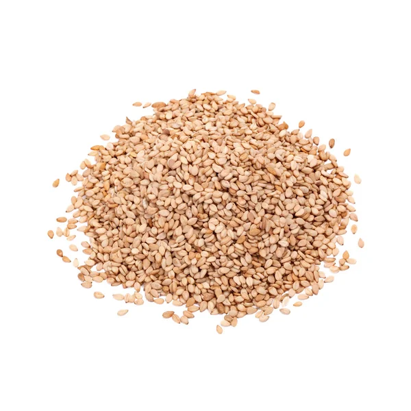 Kupie sezamu. Nasiona sezamu na białym tle — Zdjęcie stockowe