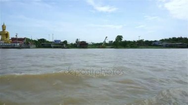 Chao Phraya waterfront Tayland, altın buddha
