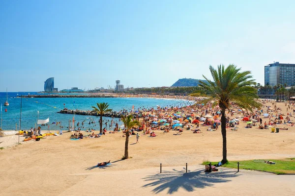 Utsikt över Barcelona beach — Stockfoto