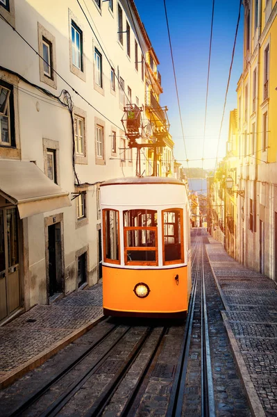 Бика Фуникулер Является Знаменитой Туристической Достопримечательностью Лиссабоне Португалия Европа — стоковое фото
