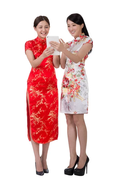 Chinese women using pad — Stock Photo, Image