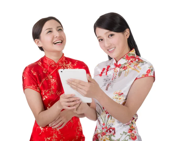 Женщины Китая используют блокнот — стоковое фото