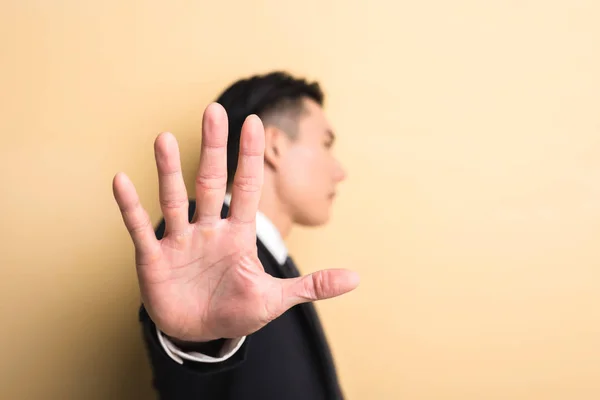 Man geven u een gebaar van stop — Stockfoto