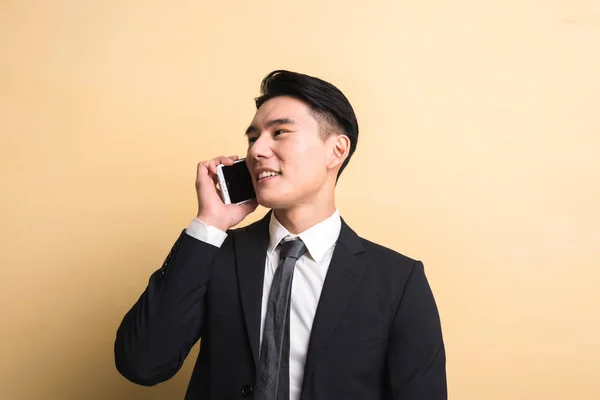 Uomo d'affari parlare al telefono — Foto Stock