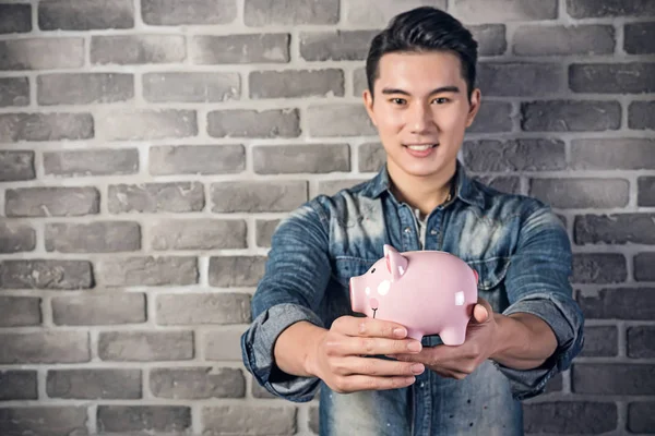 Roze piggy bank — Stockfoto