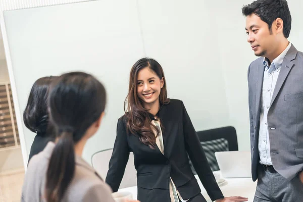 Femme cadre d'entreprise — Photo